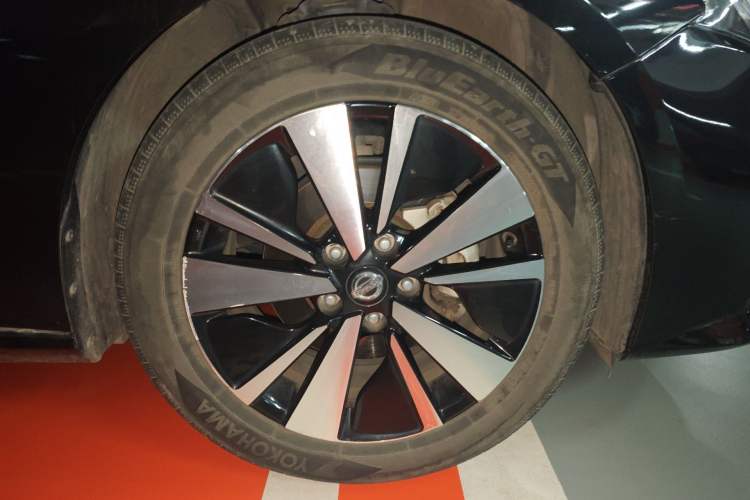 Used Nissan Teana 2021 2.0L XL Comfort Edition Right Front Wheel Hub