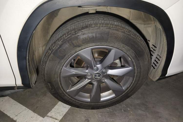 Used Lexus RX 2016 300 Two-Wheel Drive Comfort Edition China V Standard Right Front Wheel Hub