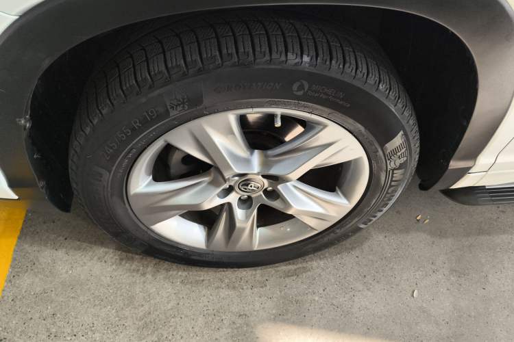 Used Toyota Highlander 2018 2.0T Four-Wheel Drive Luxury Edition 7 Seats China V Emission Standard
