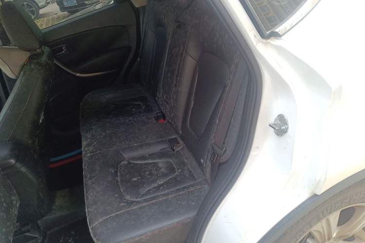 Used Bestune X80 2015 2.0L automatic luxury version