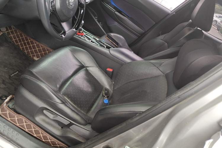 Used Toyota IZOA 2018 2.0L Yichi Version China VI Standard Left Front Seat