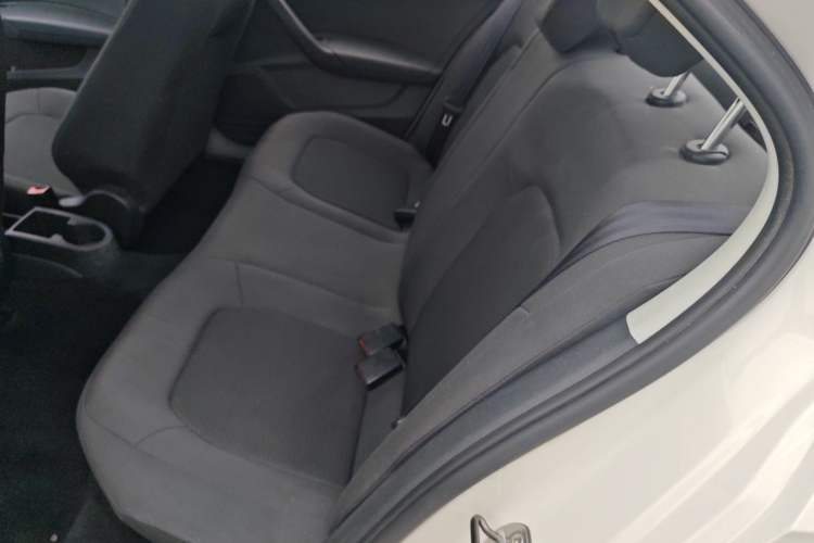 Used Volkswagen Santana 2013 1.6L Manual Fashion Edition Left Rear Seat