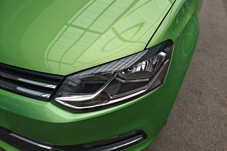 Used Volkswagen Polo 2014 1.6L Automatic Luxury Edition Left Front Headlight