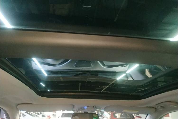 Used Hyundai Santa Fe 2013 2.4L Automatic Two-Wheel Drive Smart Version