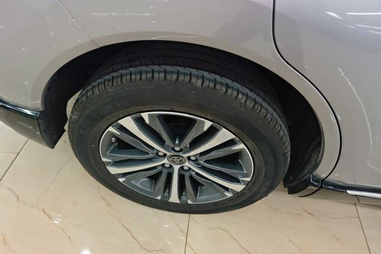 Used Toyota Venza 2022 2.0L CVT Two-Wheel Drive Luxury Edition