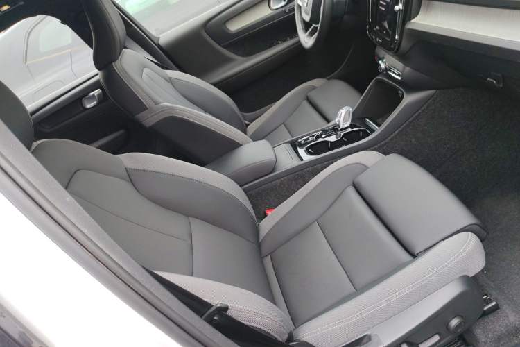 Used Volvo XC40 2024 B3 Zhiyuan Luxury Edition Right Front Seat