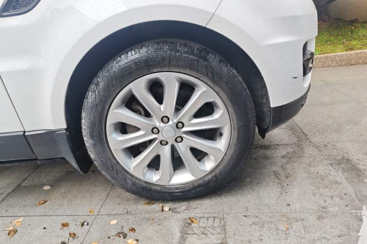 Used Land Rover Range Sport 2016 3.0 SDV6 HSE Right Front Wheel Hub