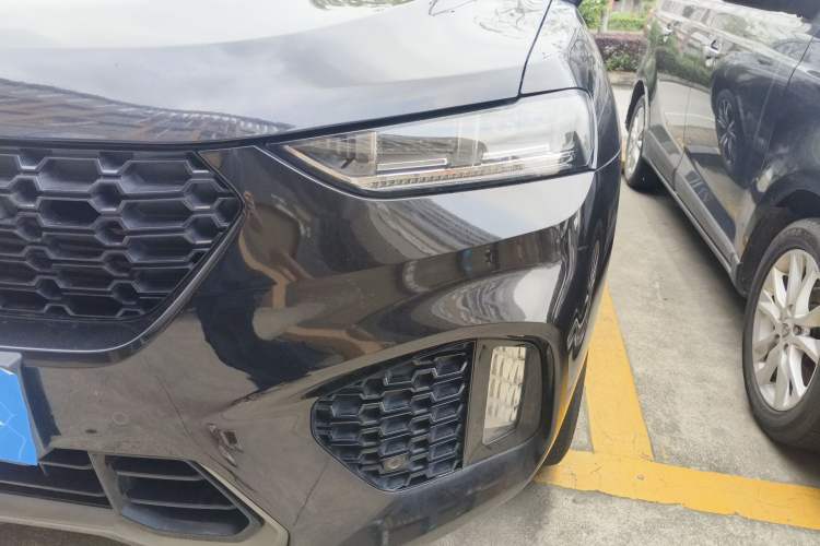 Used Wey VV7 2019 Upgraded Model 2.0T Flagship Version China V Standard Left Front Headlight