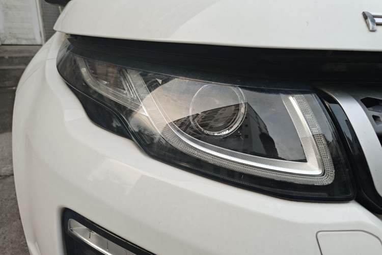 Used Land Rover Range Evoque 2018 240 PS SE Smart Brilliance Edition
