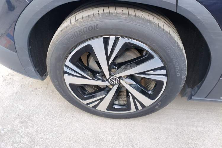 Used Volkswagen ID.6 CROZZ 2021 Long-Range PRO Edition Right Rear Wheel Hub