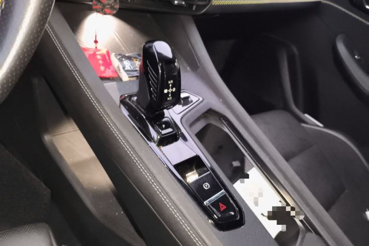 Used Lynk & Co 03 2023 1.5TD DCT JingPro Gear Lever