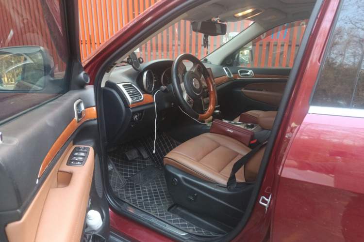 Used Jeep Grand Cherokee 2011 3.6L Flagship Navigation Edition