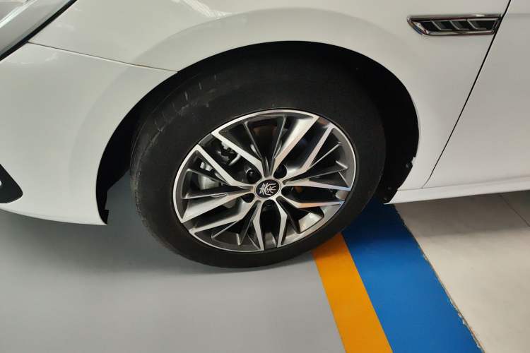 Used BYD Qin PLUS 2021 EV 400KM Luxury Model
