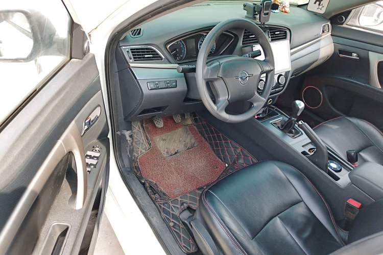 Used Haima M6 2017 1.6L Manual Comfort Model Driver Seat