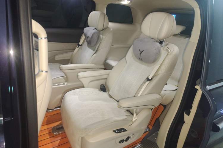 Used VOYAH Dream 2024 PHEV Extended-Range Premium Edition