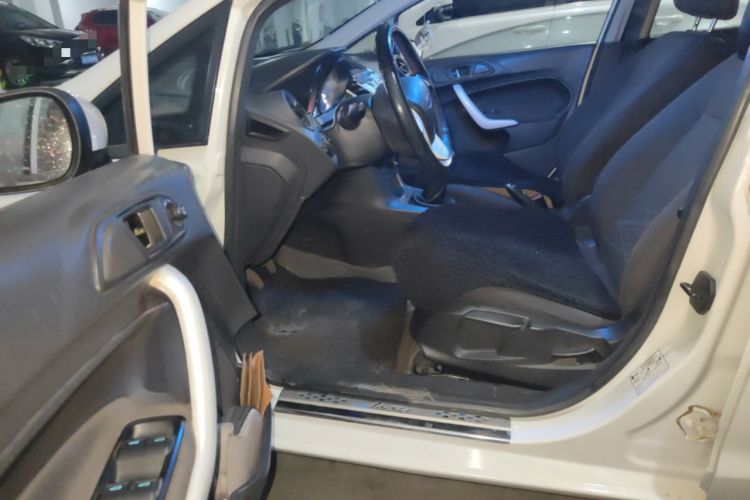 Used Ford Fiesta 2013 Hatchback 1.5L Manual Fashion Edition