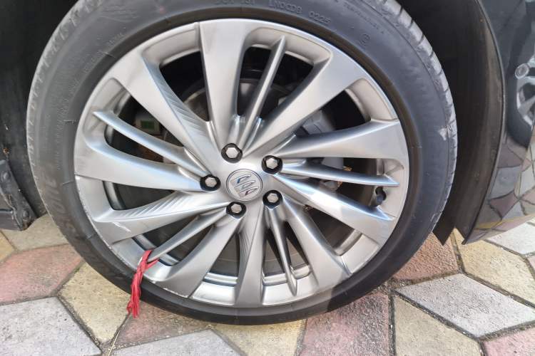 Used Buick LaCrosse 2025 Platinum Avia Edition