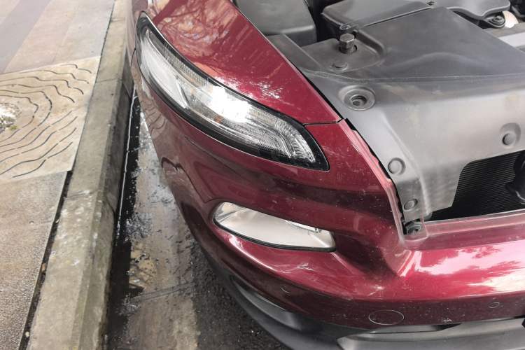 Used Jeep Cherokee 2016 2.4L Leading Edition Right Front Headlight