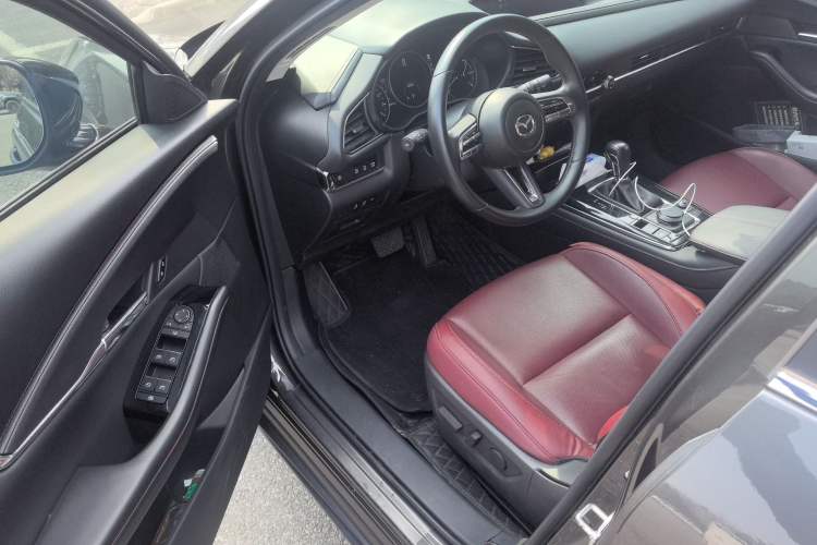 Used Mazda CX-30 2022 2.0L Automatic Yaoyue Edition Obsidian Version
