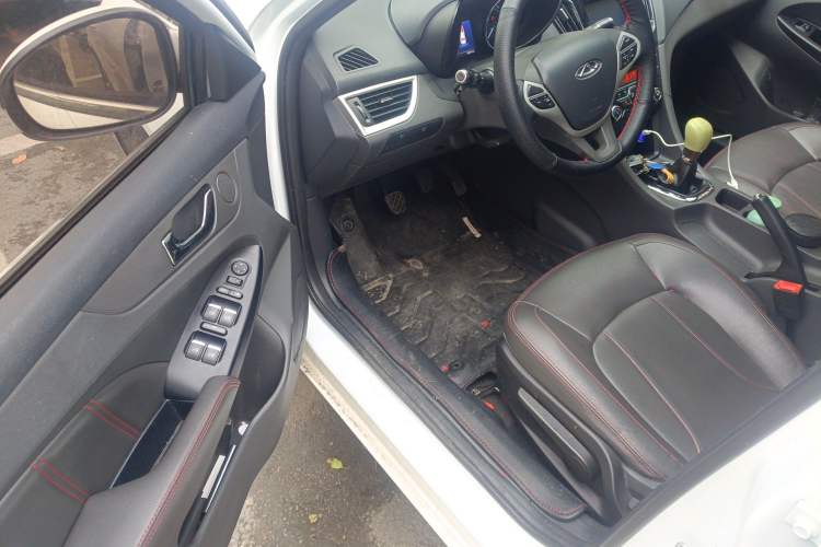 Used Chery Arrizo 7 2016 1.5T Manual ZhiShang Edition
