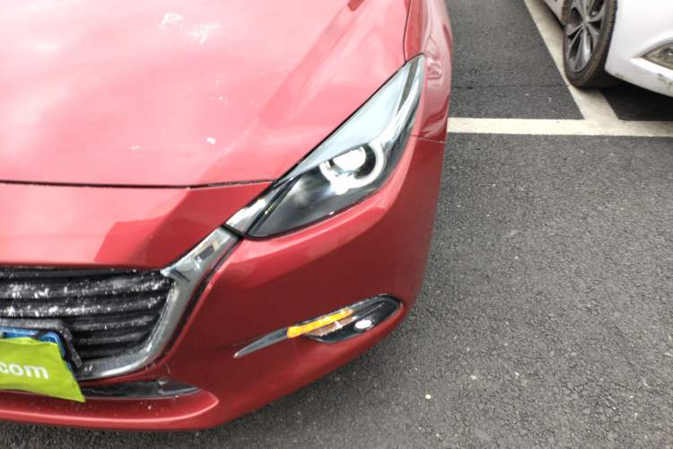 Used Mazda 3 Axela 2017 Hatchback 1.5L Automatic Luxury Model Emission Standard China V Left Front Headlight