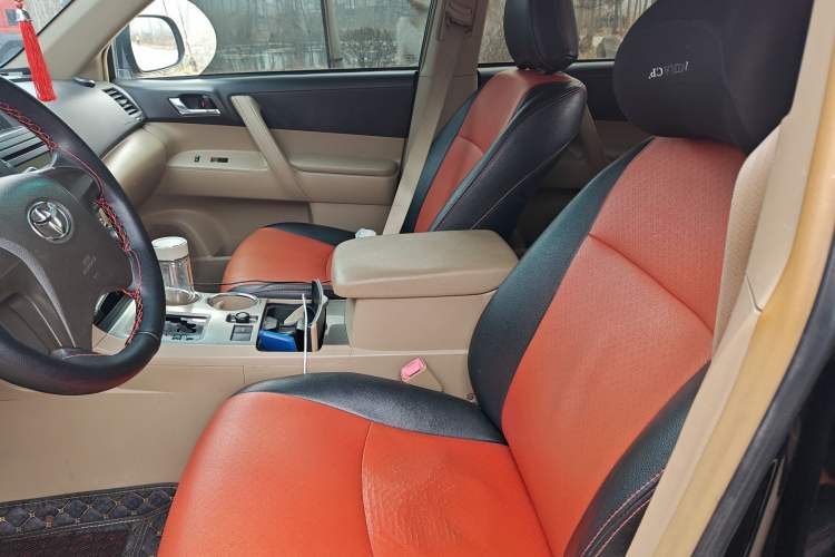 Used Toyota Highlander 2013 2.7L Two-Wheel Drive 5-Seater Purple Gold Edition
