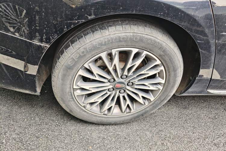 Used Hongqi H5 2024 1.5T DCT Smart Connect Flagship Edition Right Rear Wheel Hub