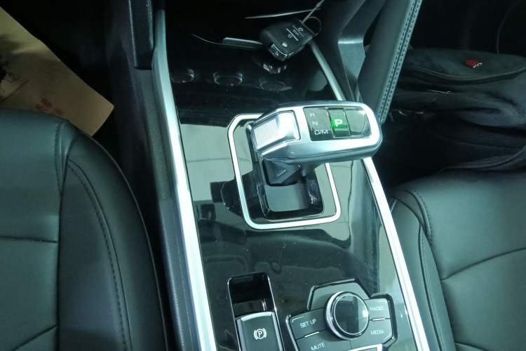 Used Haval H6 2018 Red-Label Sport Edition 1.5T Automatic Two-Wheel Drive Elite Model Gear Lever