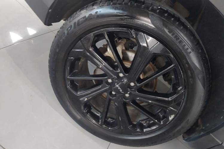 Used Dongfeng Aeolus Huge 2022 Mach Dual-Motor 1.5T MHD Dare-to-Dream Edition