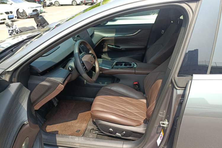 Used CHANGAN NEVO A07 2025 All-Electric "True Fragrance" Edition 710-Mile Long-Range Version Left Front Seat