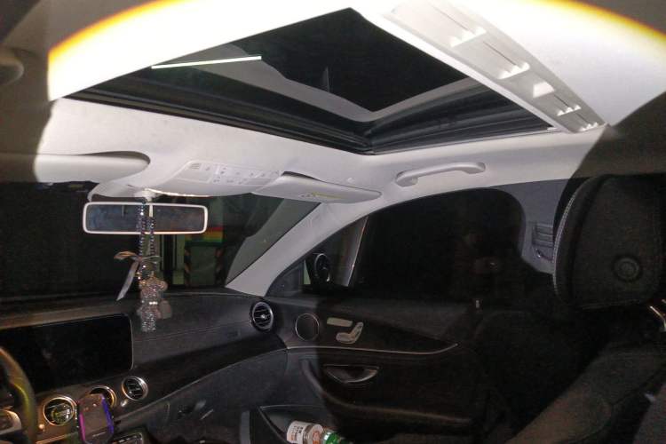 Used Mercedes-Benz E-Class 2017 E 200 L Sport 4MATIC Headliner