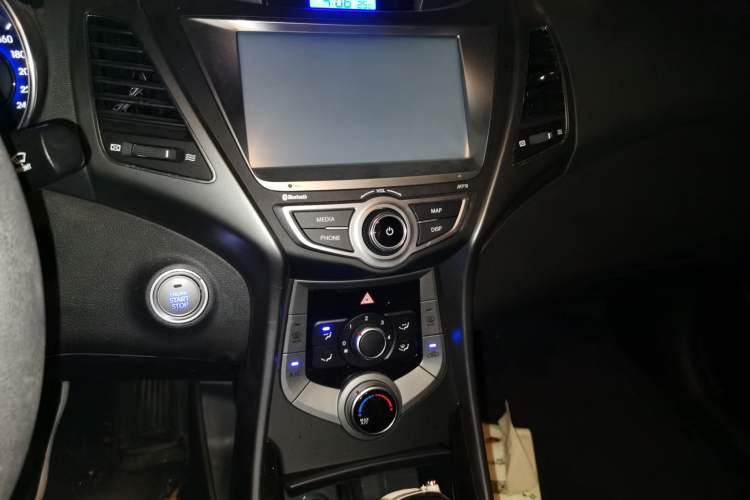 Used Hyundai Elantra (5th Generation / Langdong) 2015 1.6L Automatic Leading Model
