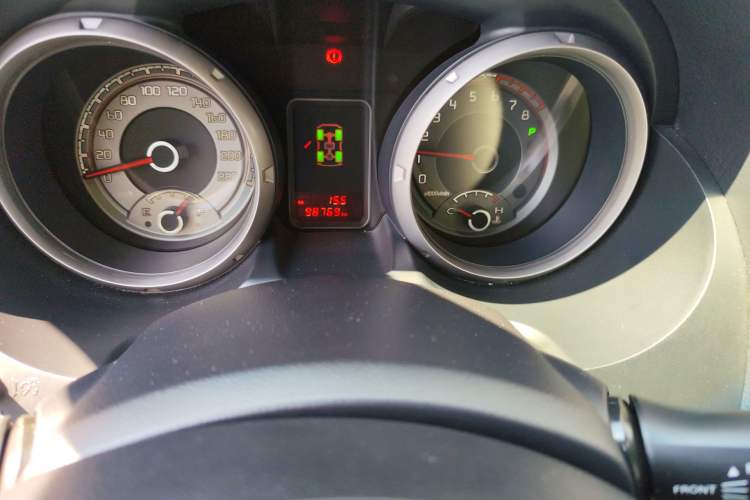 Used Mitsubishi Pajero 2018 3.0L Automatic Standard Edition Odometer Close Up