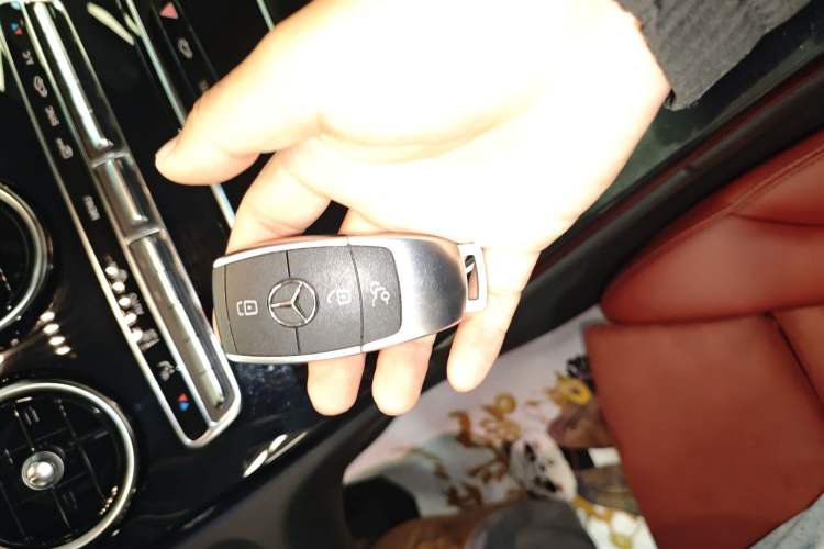 Used Mercedes-Benz C-Class 2020 Restyled C 260 Sport Edition Vehicle Key