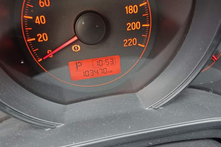 Used Honda Fit 2014 1.5L LX CVT Comfort Model Odometer Close Up