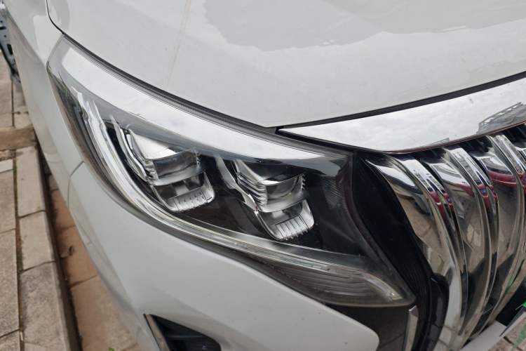 Used GAC Trumpchi M8 2021 Lingxiu Series 390T Deluxe Edition Right Front Headlight