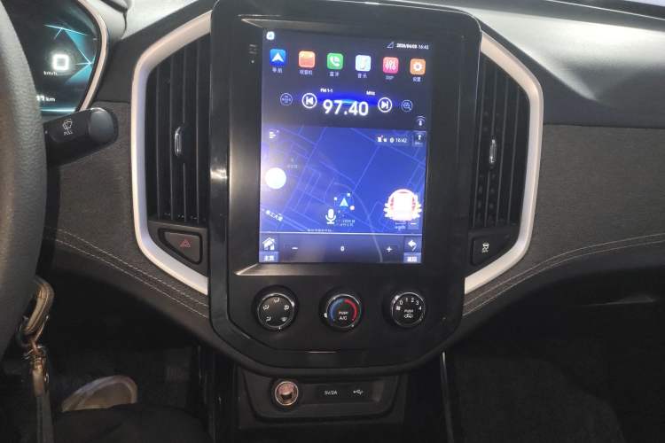 Used Baojun 530 2020 1.5T Manual Comfort Version 7 Seats Audio And AC Panel