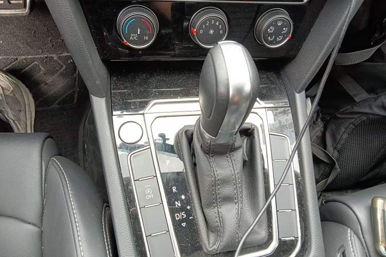 Used Volkswagen Magotan 2023 2 Million Units Limited-Edition 280TSI DSG Comfort Version
