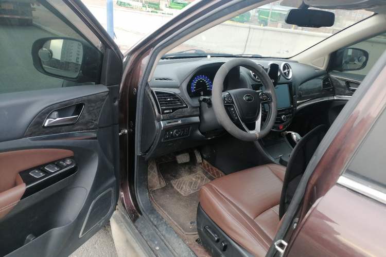 Used BYD S7 2016 2.0T Automatic Prestige Plus Driver Seat