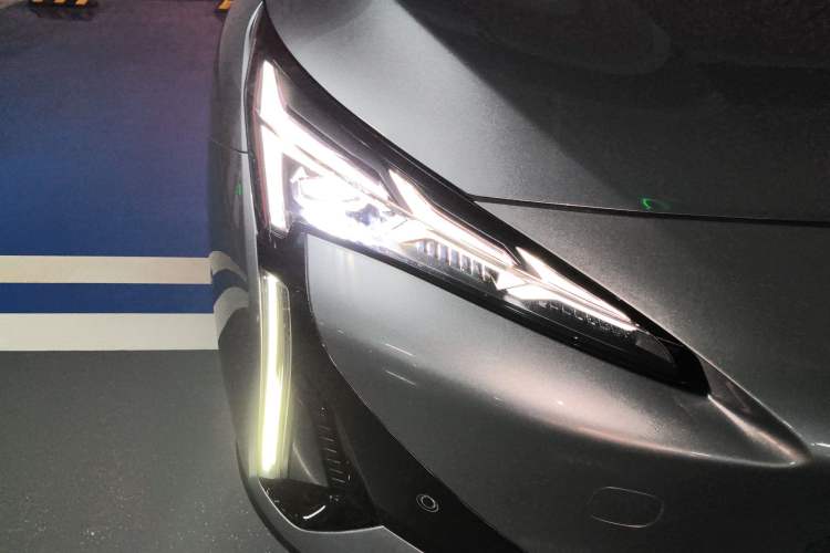 Used ARCFOX Alpha S5 2024 650ULTRA 390kW
