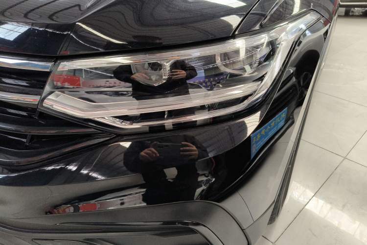 Used Volkswagen Tiguan L 2024 Outstanding Model 300TSI Automatic Two-Wheel Drive Longteng Edition Left Front Headlight