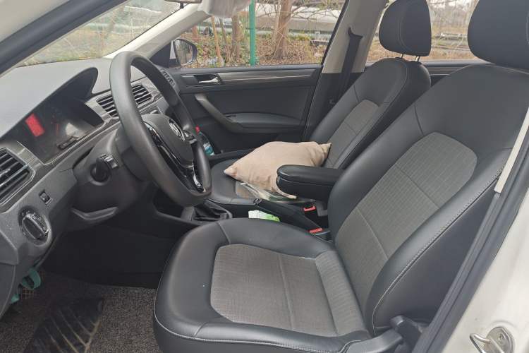 Used Volkswagen Santana 2016 1.6L Automatic Comfort Edition
