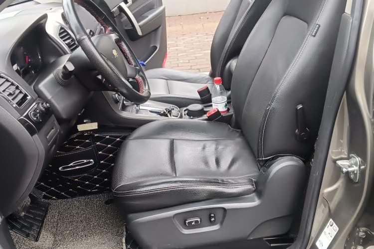 Used Chevrolet Captiva 2015 2.4L 4x4 Flagship Edition 7-Seater