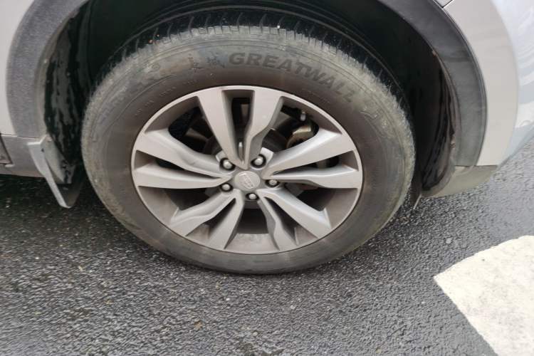 Used Geely Auto Emgrand X7 Sport 2016 1.8TD Automatic All-Wheel-Drive ZhiZun Edition Right Front Wheel Hub