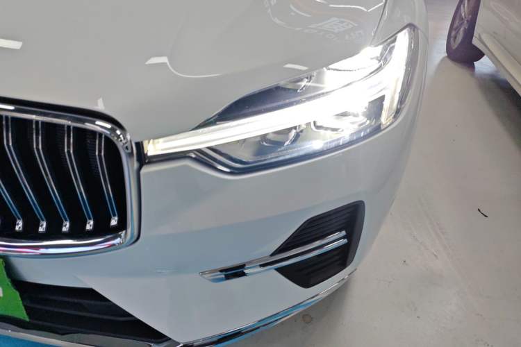 Used Volvo XC60 New Energy 2023 T8 Plug-in Hybrid Long-Range All-Wheel Drive Intelligent Luxury and Enjoyment Edition
