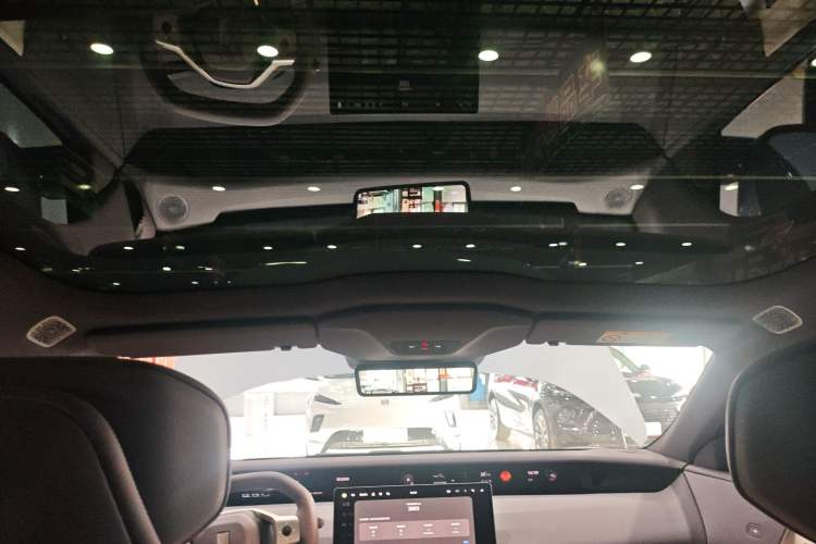 Used Avatr 06 2025 Pro Range-Extended Edition Headliner