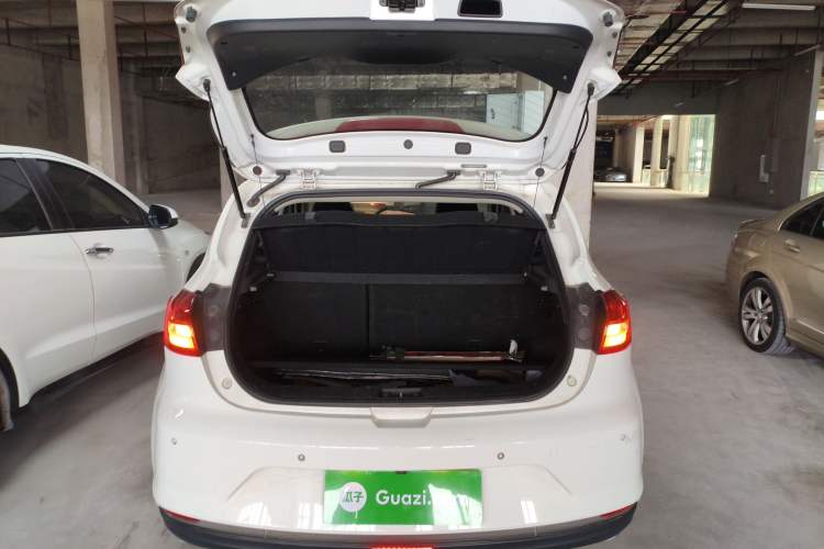 Used JAC Group Refine S2 2018 Smart Drive Edition 1.5L Manual Luxury Smart Model Trunk