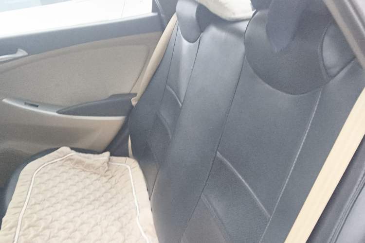 Used Hyundai Verna (older generation) 2010 Sedan 1.4L Manual Comfort GS
