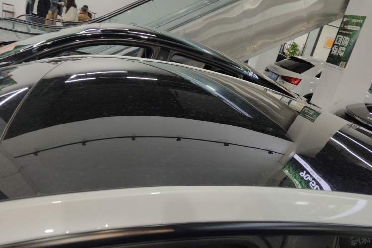 Used Tesla Model Y 2024 Rear-Wheel-Drive Version
