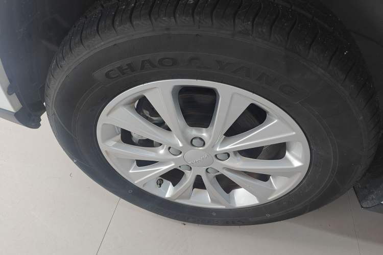 Used Haval M6 2023 PLUS 1.5T DCT Luxury Smart Connectivity Model Left Front Wheel Hub